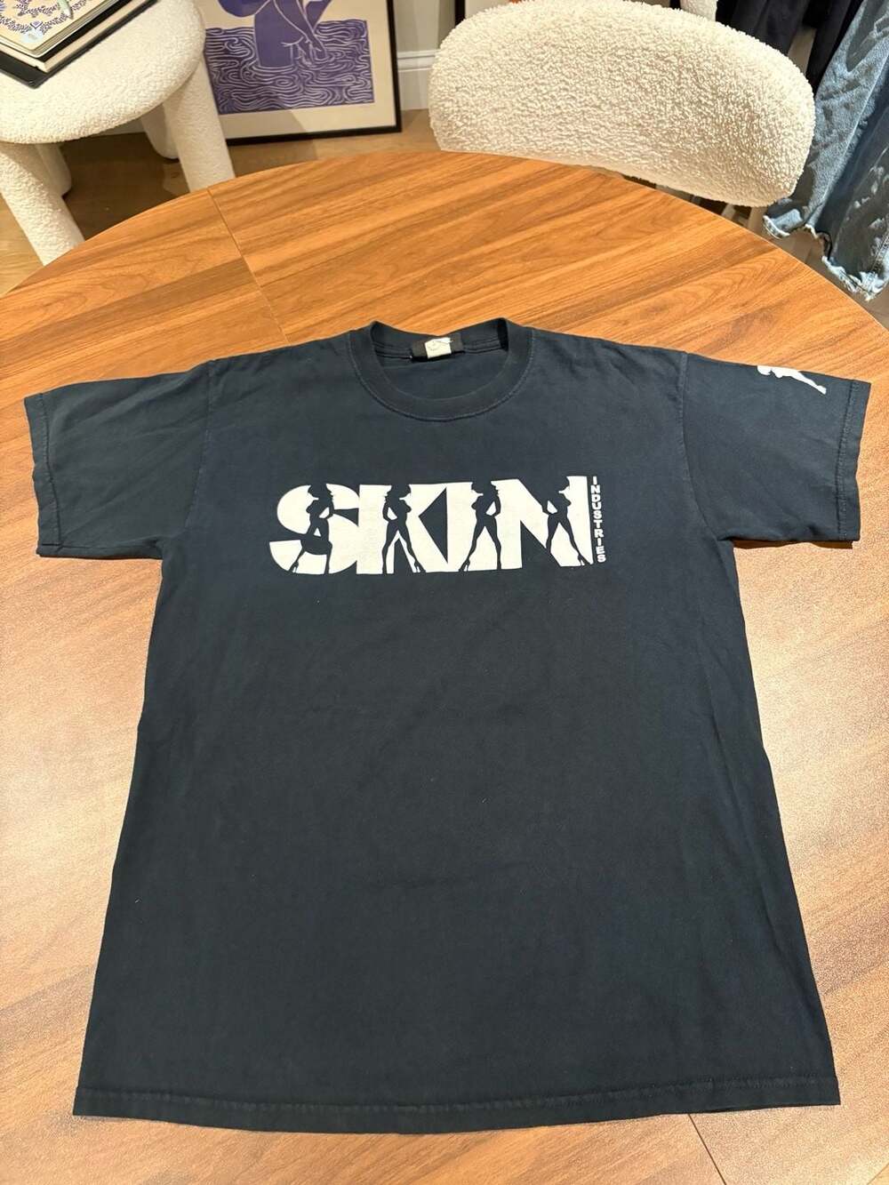 Vintage Y2K Skin Industries Silhouette Graphic Short Sleeve T-Shirt
